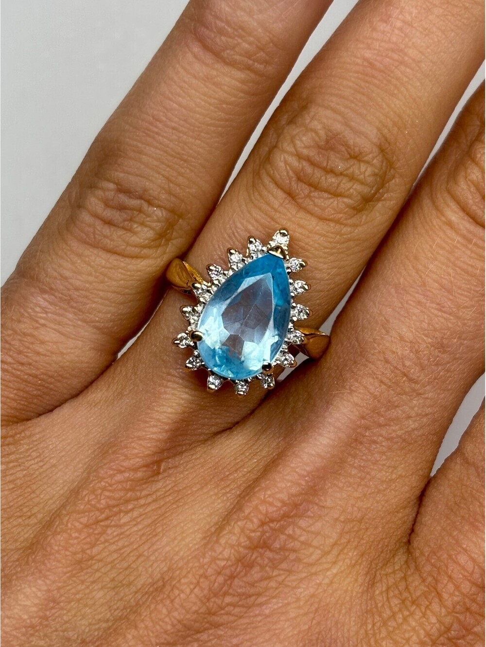 14k Yellow Gold Topaz Ring